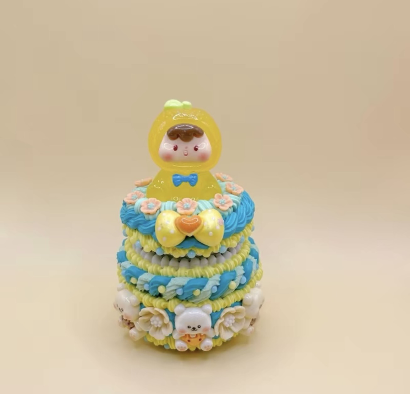 เด็กน้อยชุดเหลืองงานใส